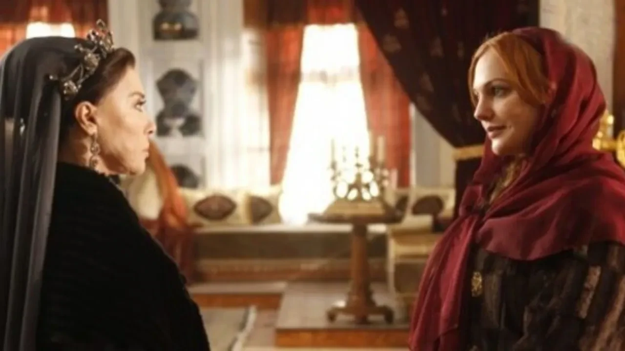 Nebahat Çehre ve Meryem Uzerli yıllar sonra yan yana! Muhteşem Yüzyıl’ın Sultanları aynı karede buluştu