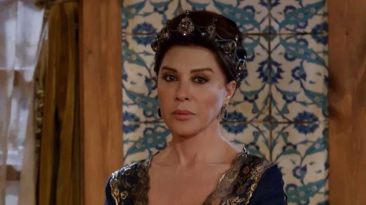 Nebahat Çehre ve Meryem Uzerli yıllar sonra yan yana! Muhteşem Yüzyıl’ın Sultanları aynı karede buluştu
