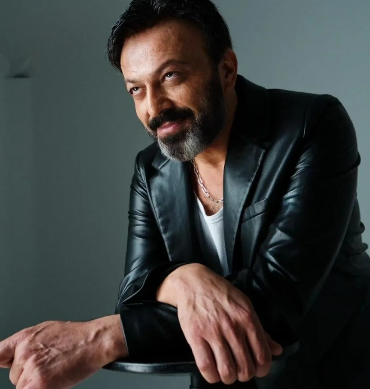 Oyuncu Serhat Mustafa Kılıç evinde ölü bulundu