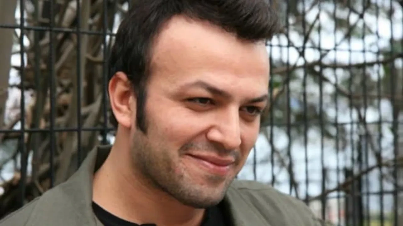 Seksenler dizisinde Ergün plak olarak hayatımıza girdi! Serhat Mustafa Kılıç’ın efsane sahneleri