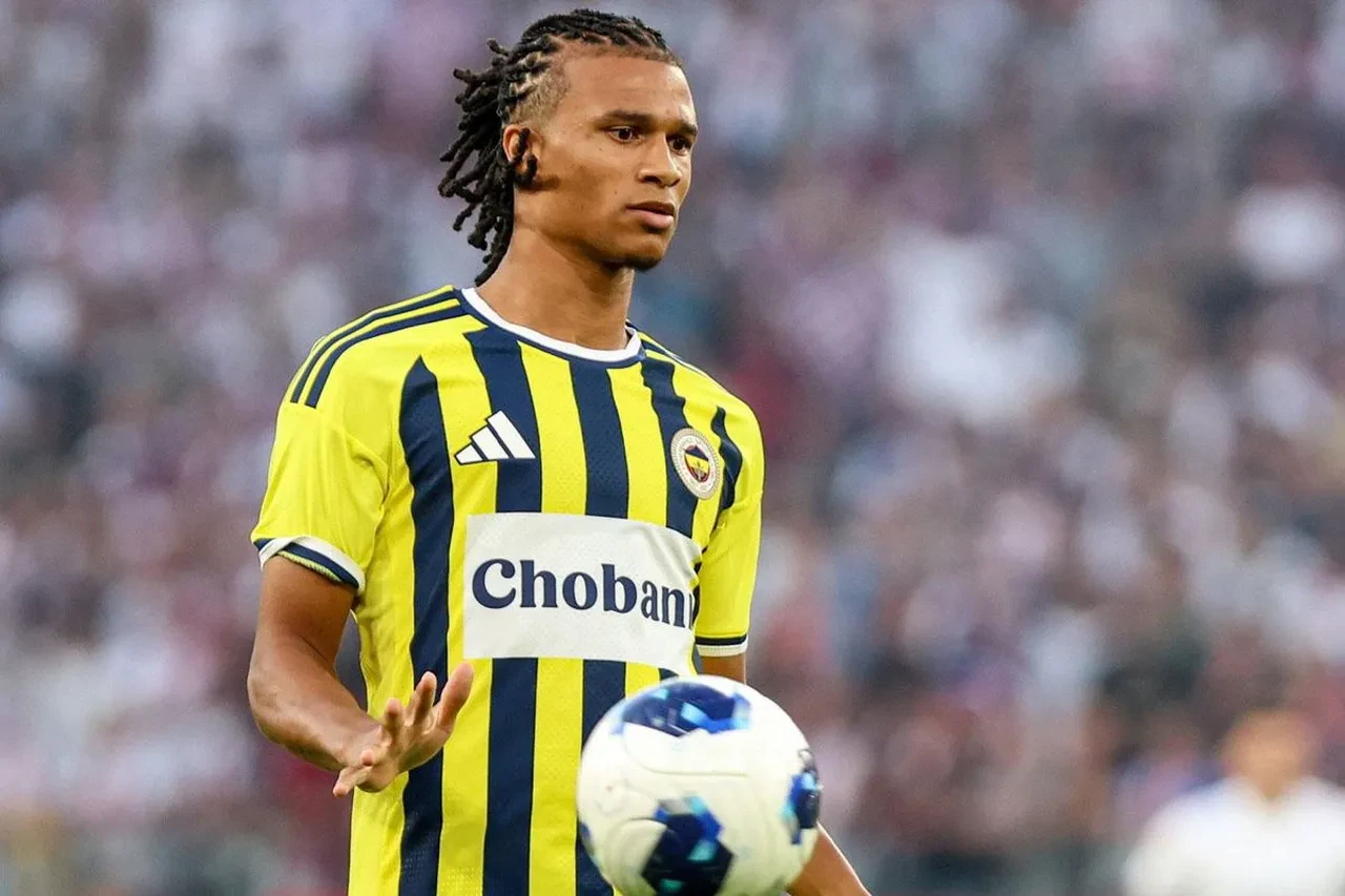Süper Lig'de sezonun ilk derbisi! İşte Fenerbahçe-Beşiktaş maçının 11'leri