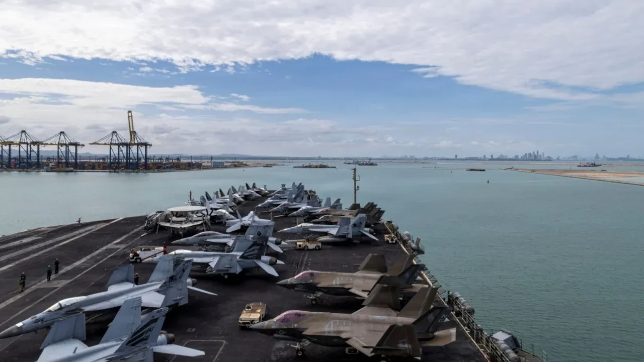 ABD'nin dev uçak gemisi USS Abraham Lincoln’ün son hali şaşırttı! Aylarca limana uğramamıştı