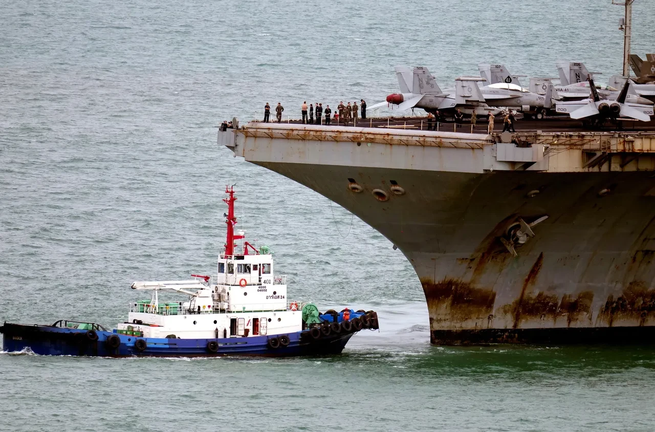 ABD'nin dev uçak gemisi USS Abraham Lincoln’ün son hali şaşırttı! Aylarca limana uğramamıştı