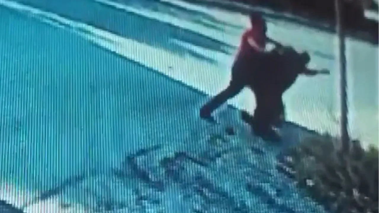 Engelli vatandaşı feci şekilde darp etti: Dehşet anları kamerada
