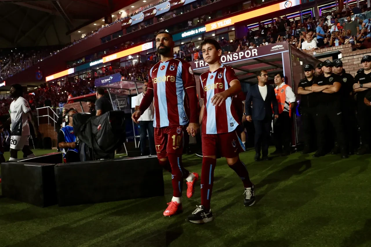 Fırtına esti geçti! Trabzonspor, Gençlerbirliği'ni 5-0 mağlup etti