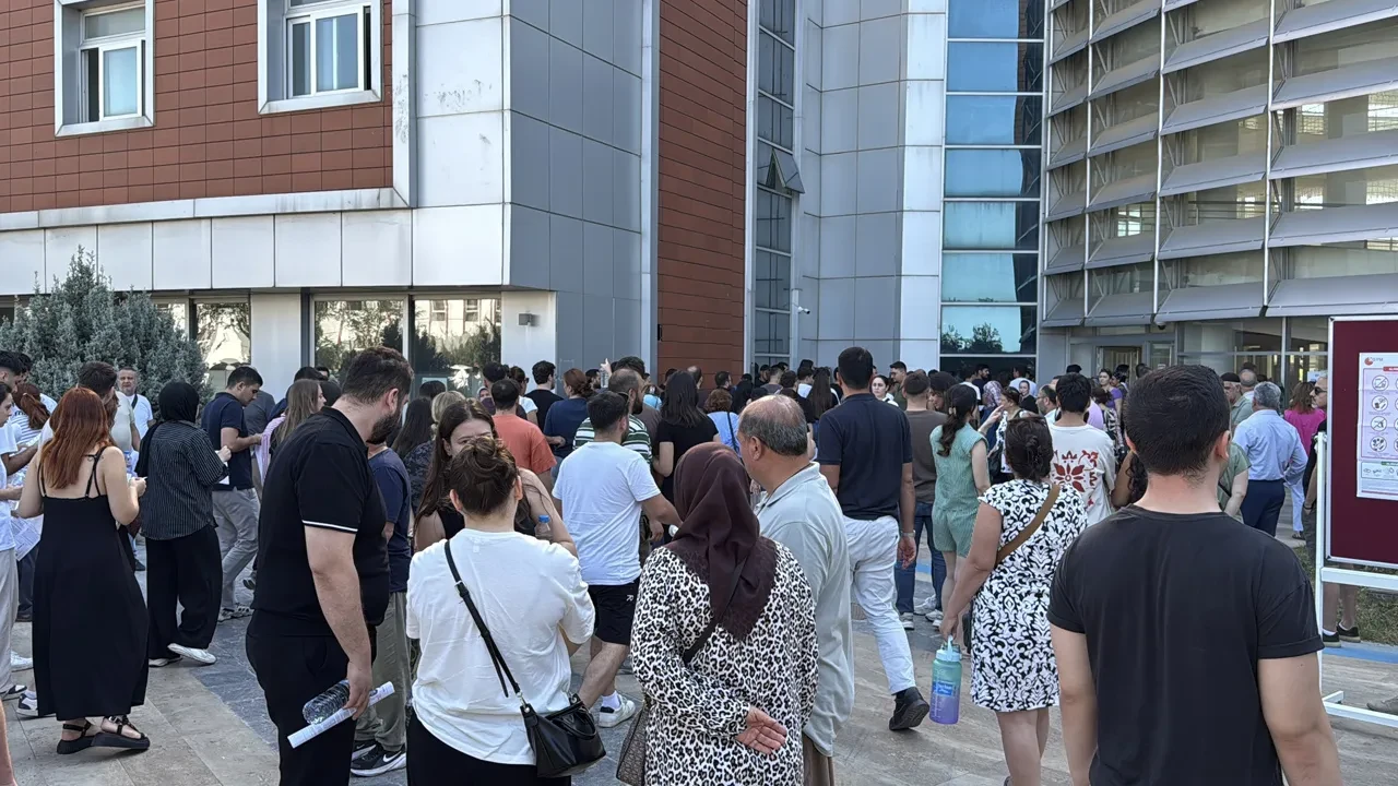 Şanlıurfa'da KPSS'ye geç kalanlar kapılar kapatıldıktan sonra içeri mi alındı? Gerçek ortaya çıktı