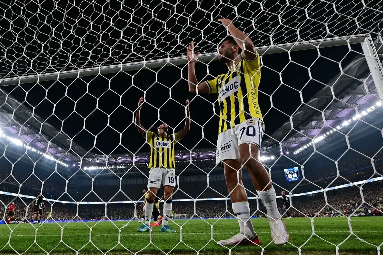 Fenerbahçe Roma maçı ne zaman, nerede oynanacak? ROMA MAÇI BİLET FİYATLARI AÇIKLANDI