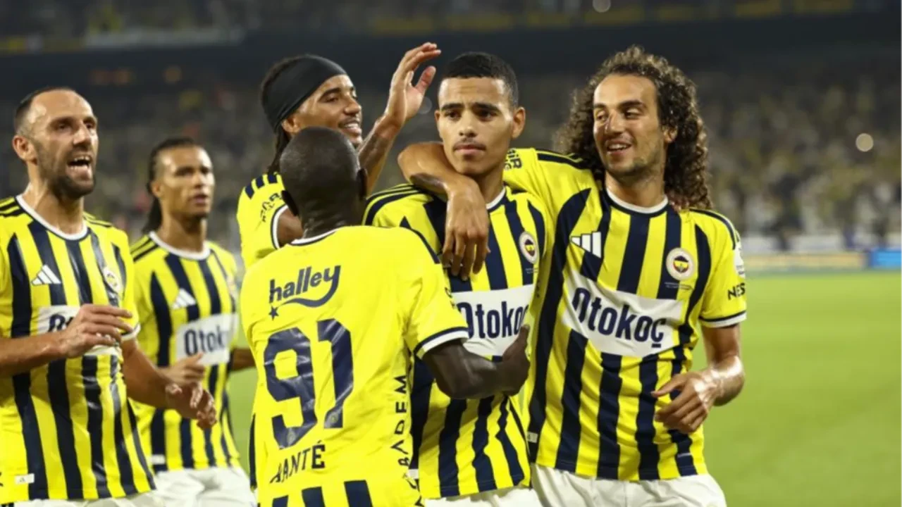 Fenerbahçe Şampiyonlar Ligi maçı neden Perşembe günü? Roma maçı Perşembe oynanacak