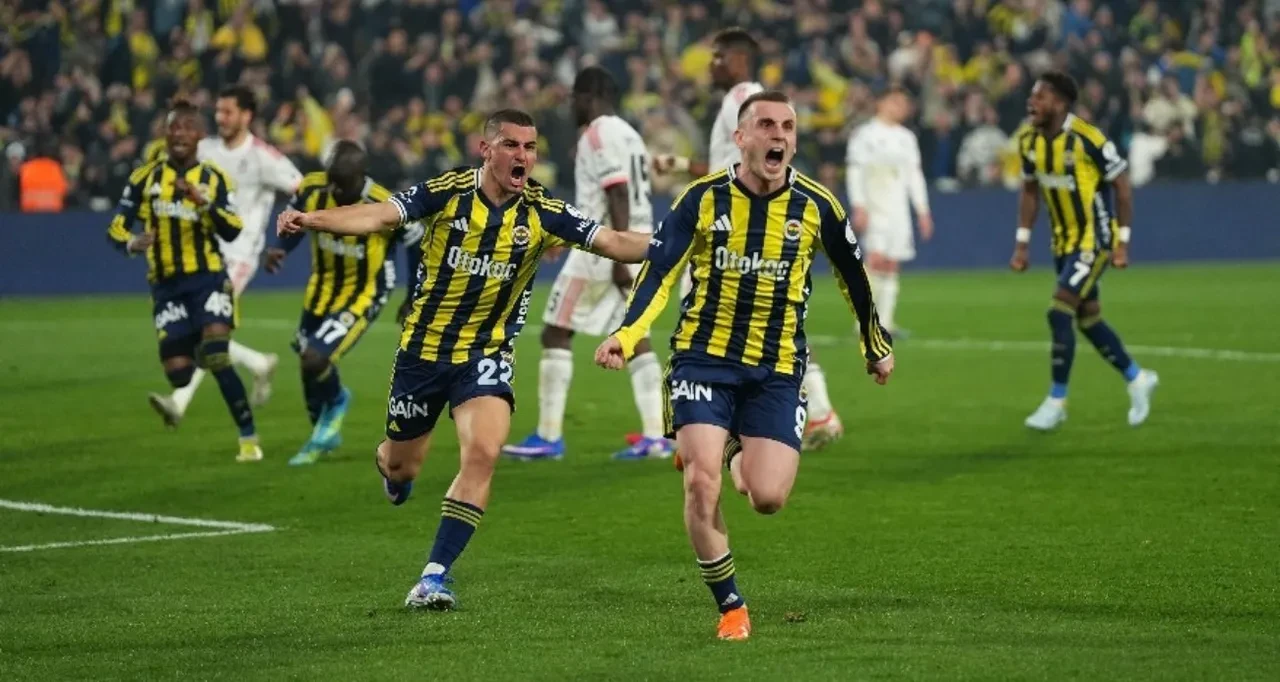 Fenerbahçe Şampiyonlar Ligi maçı neden Perşembe günü? Roma maçı Perşembe oynanacak