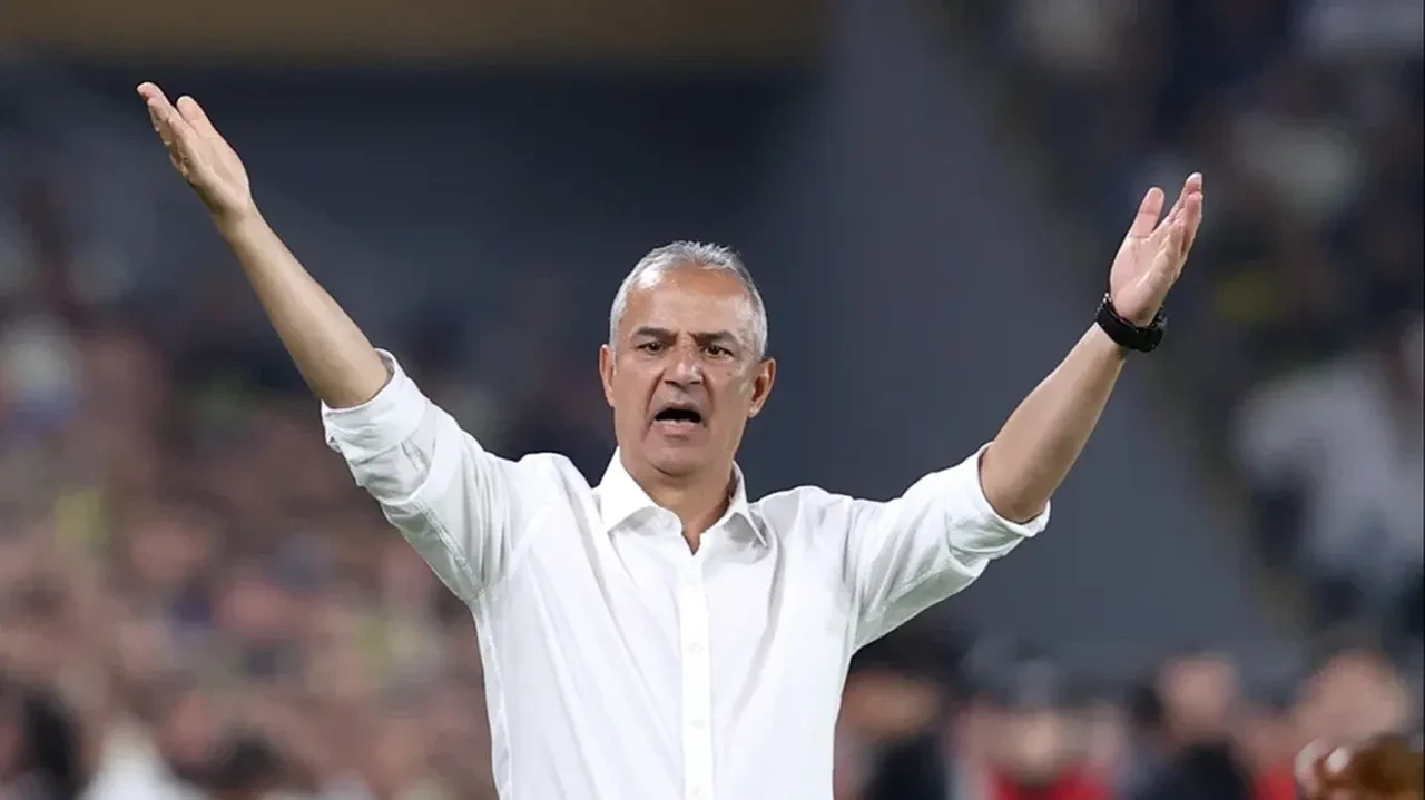 Fenerbahçe'de fırtına öncesi sessizlik: Roma maçı kaybedilirse Aziz Yıldırım harekete geçecek