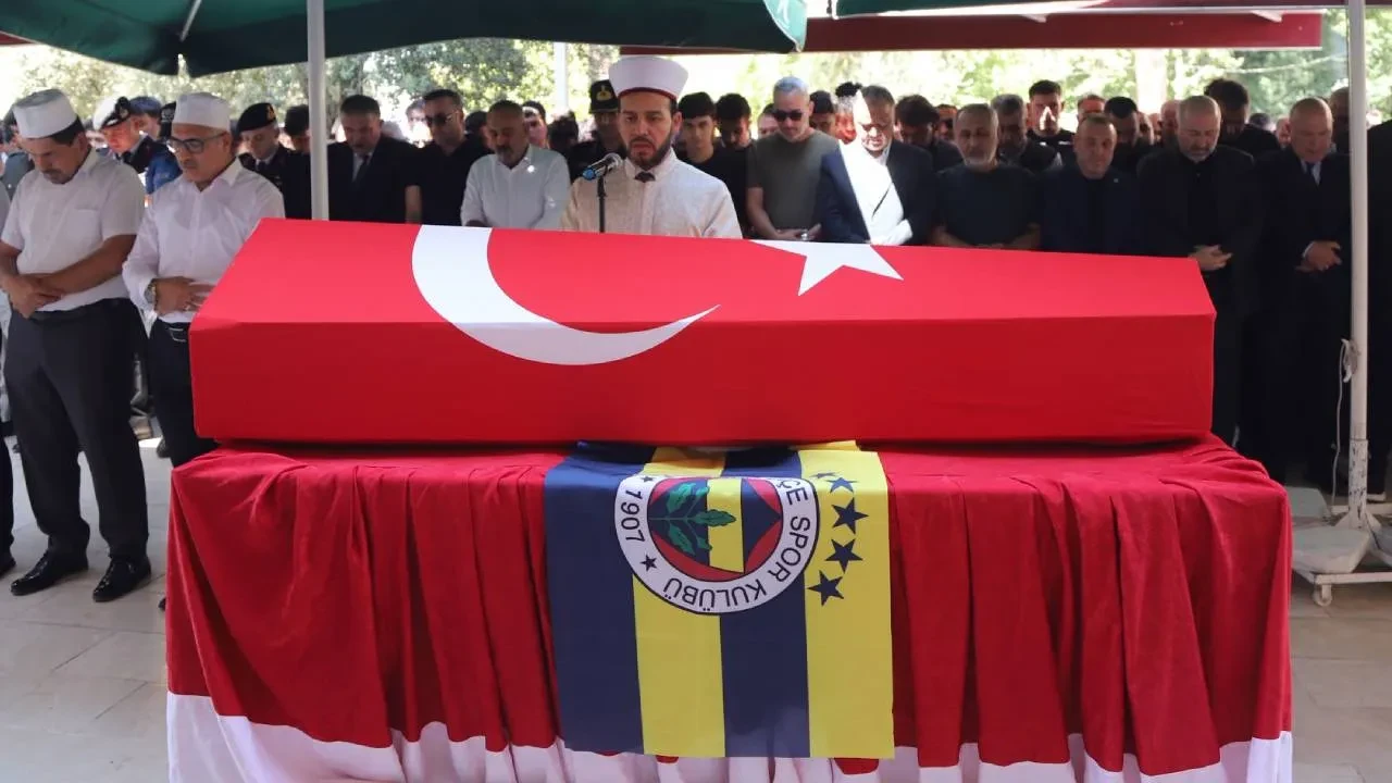 Fenerbahçe'den anlamlı davranış! Tribünde kalp krizi geçirerek vefat etmişti: Gerçek Yaşar'ın çocuklarına destek olunacak