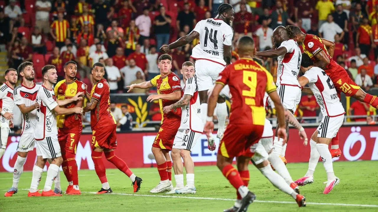 Gaziantep FK, İzmir'de 4 golle güldü! Kırmızı-siyahlılar, Göztepe'yi mağlup etti