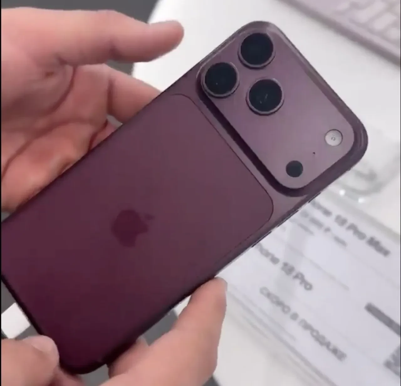 iPhone 18 Pro ve Pro Max ilk kez canlı görüntülendi