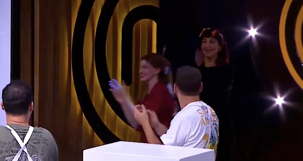Masterchef’te yeni format tepki aldı: Yarışmacılar yedeklerden ana kadroya katılacak olan ismi seçecek!