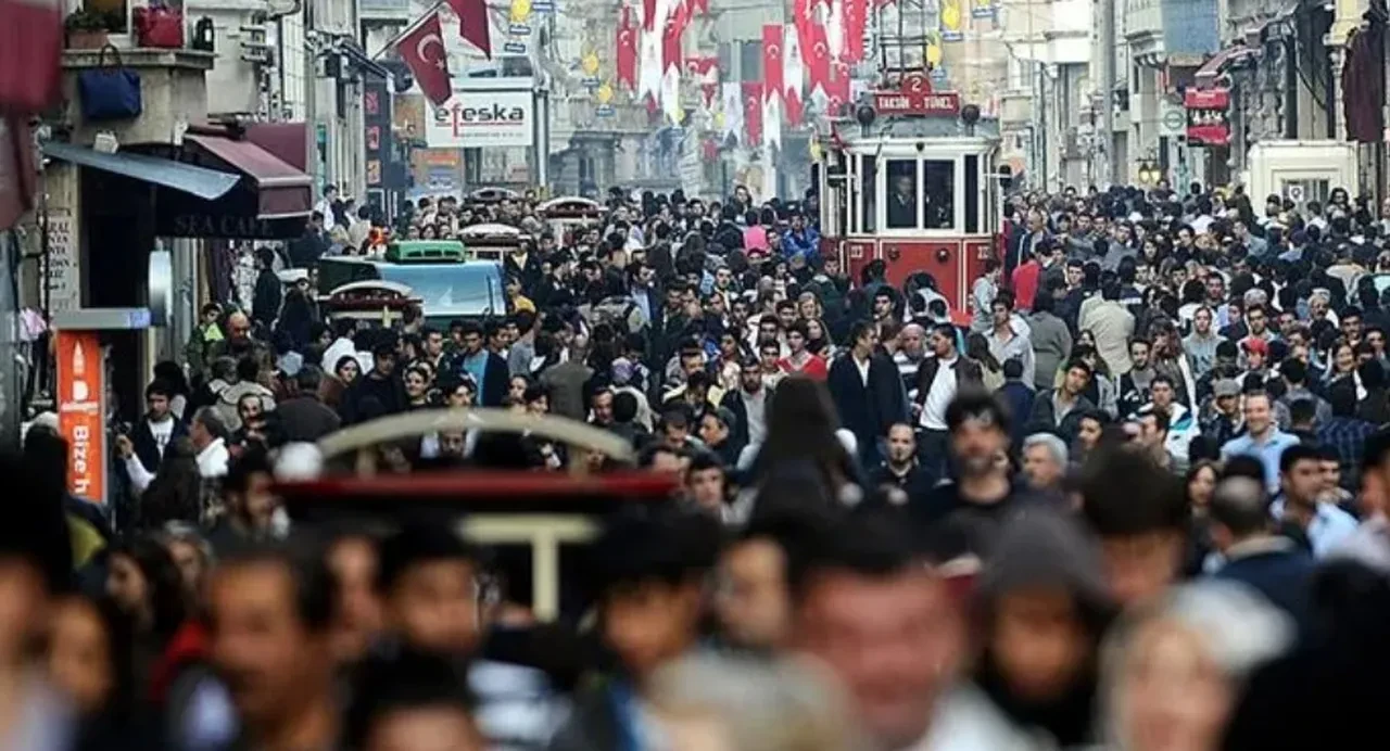 MHP'nin 11 maddelik nüfus reçetesi belli oldu: Faturalara indirim, faizsiz kredi, ücretli izin