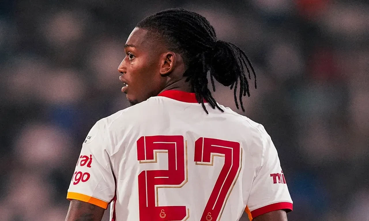 Rafael Leao'dan Sane ve Okan Buruk itirafı: '10 numarayı istedim ama...'