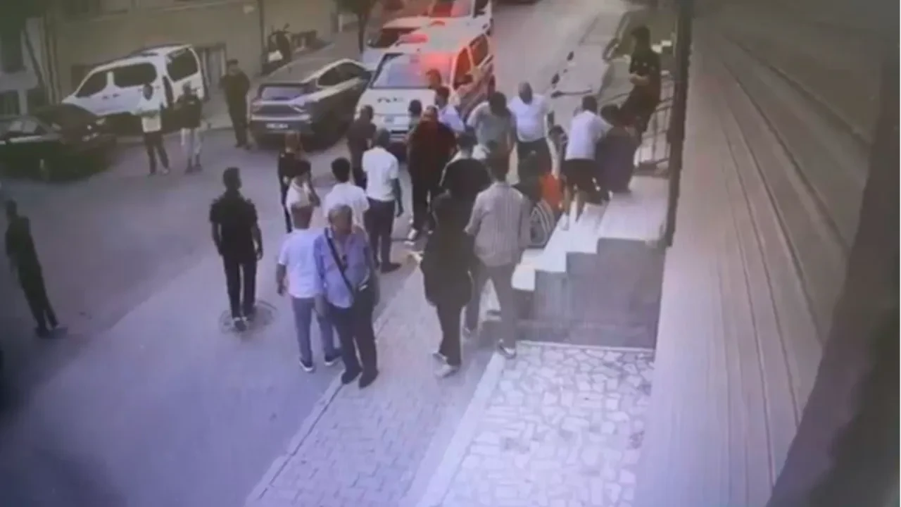 Sokakta oynarken hedef oldu: 11 yaşındaki çocuğun vurulduğu anlar kamerada