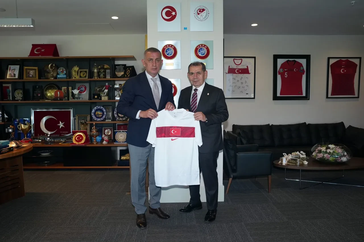 TFF'de sürpriz ziyaret: Dursun Özbek Riva'da İbrahim Hacıosmanoğlu ile buluştu