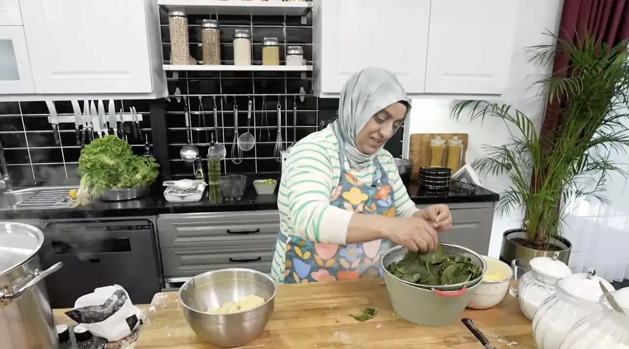 Yemekteyiz Nurhan kimdir, aslen nereli? İlk gün yarışmacısı Nurhan’ın menüsü tepki çekti
