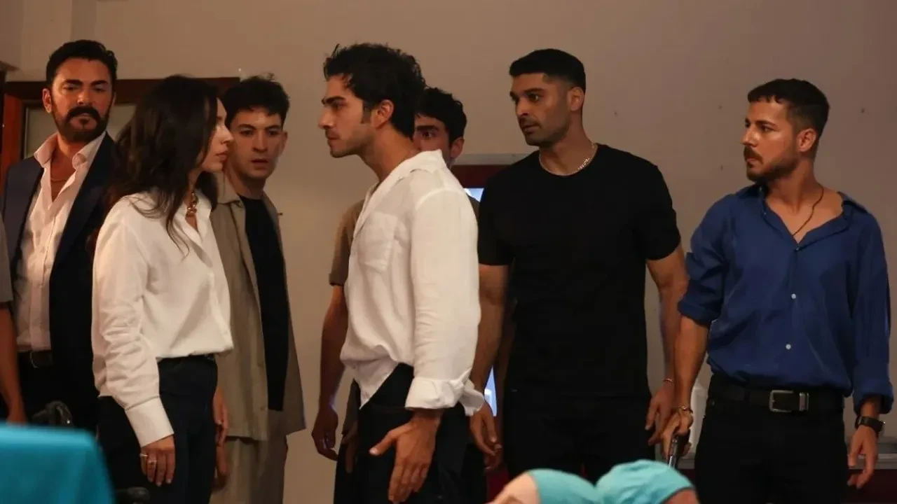 Altı Üstü İstanbul 14. bölüm fragmanı yayınlandı mı? Fahriye Naz’ın annesi olduğunu söyleyecek mi?