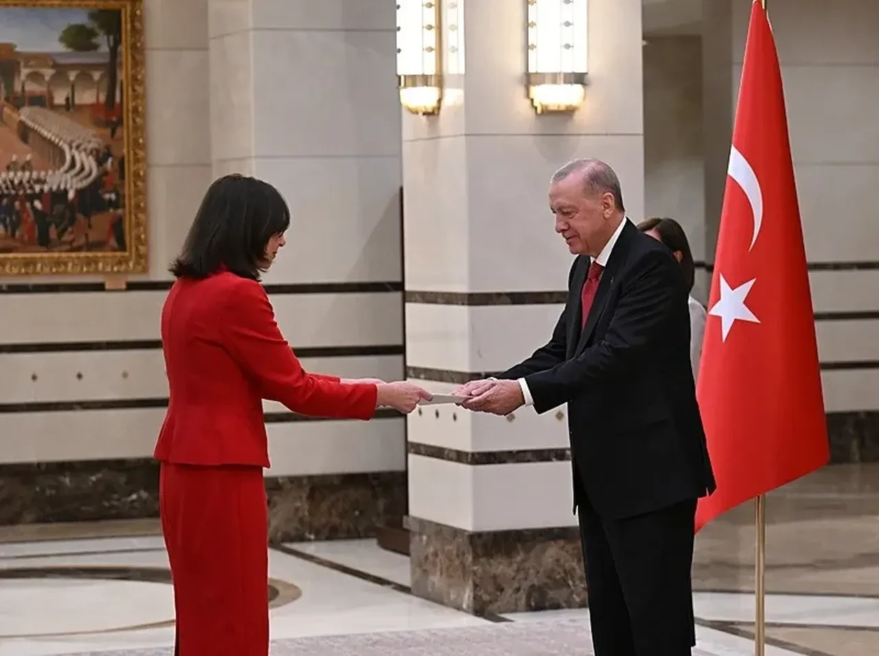 Cumhurbaşkanı Erdoğan'a 5 büyükelçiden güven mektubu