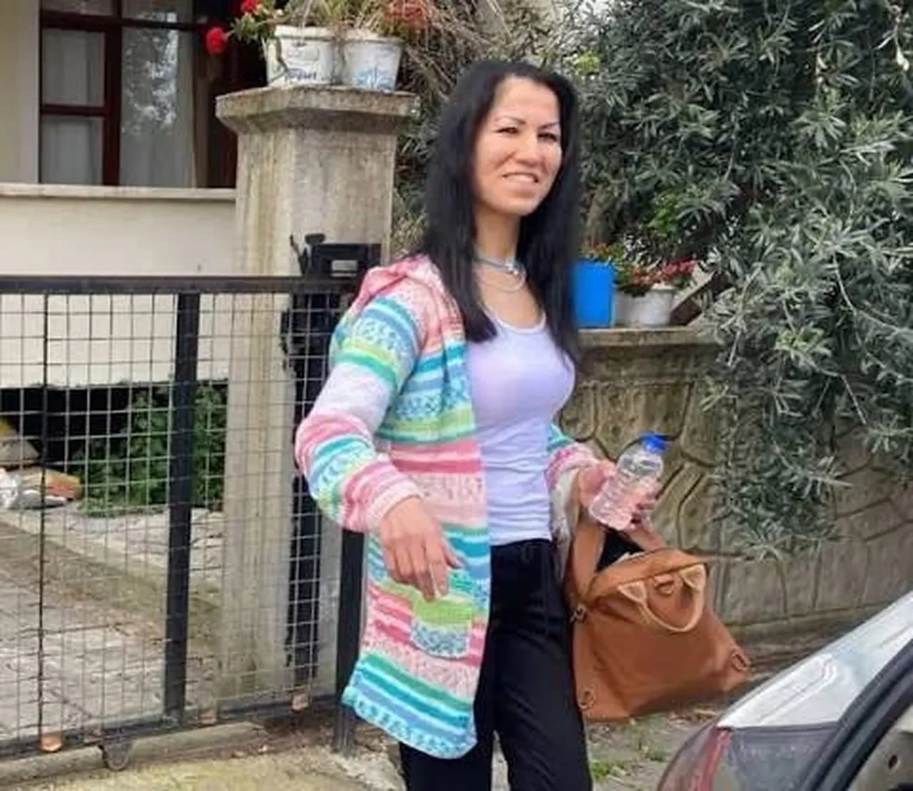 Eşini göğsünden bıçaklayıp katletti! Oğlunun mahkemede anlattıkları dehşete düşürdü: 'Annem kan içindeydi'