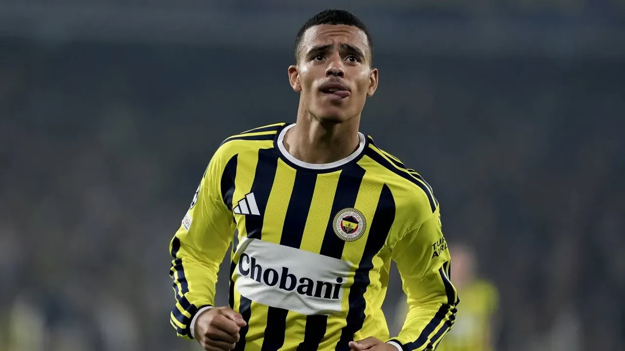 Fenerbahçe'de yaprak dökümü! Yıldız savunmacıyla yollar ayrılıyor: Yeni takımı belli oldu