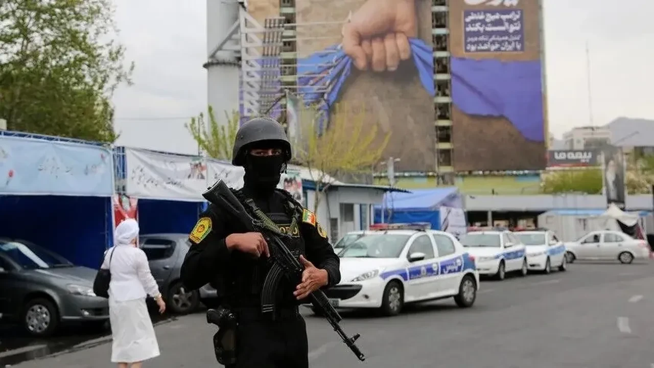 İran'da patlama sesleri: ABD Hark Adası'nda petrol tankerini hedef aldı