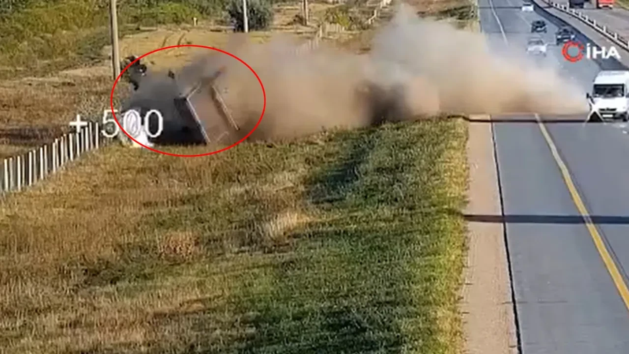 Kazakistan'da sollama yapmak isteyen araç kamyonete çarptı: O anlar böyle kaydedildi 
