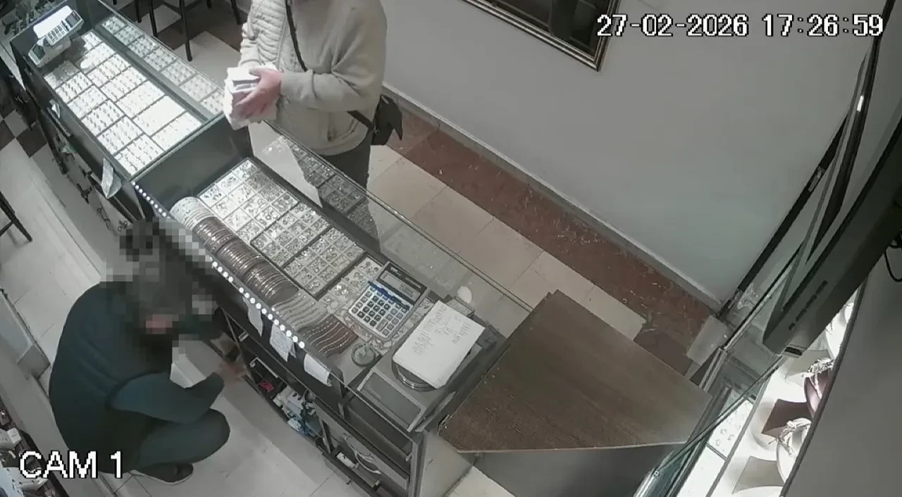 Komşusunun boğazını kesip altınlarını çalan şahsın ifadeleri ortaya çıktı: Bilezikleri kolundan nasıl keseceğini kuyumcuya sormuş