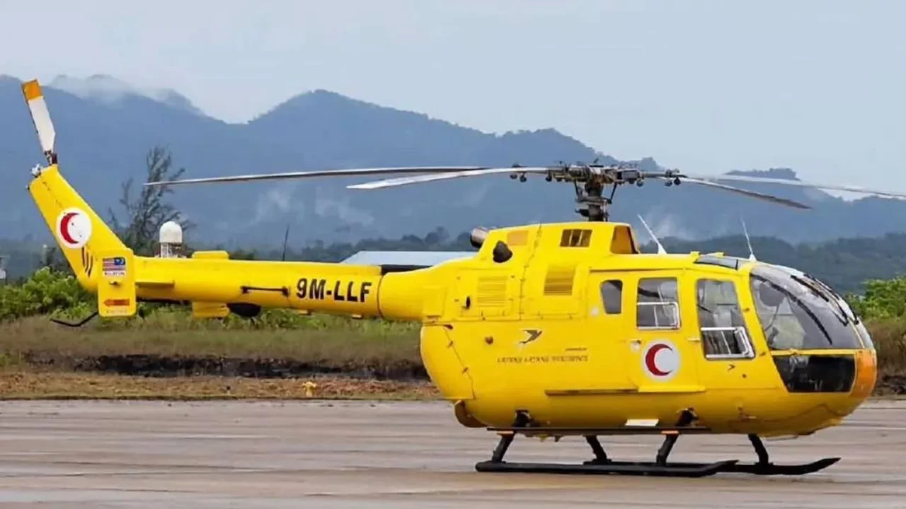 Malezya'da sağlıkçıları taşıyan helikopter düştü: 5 ölü