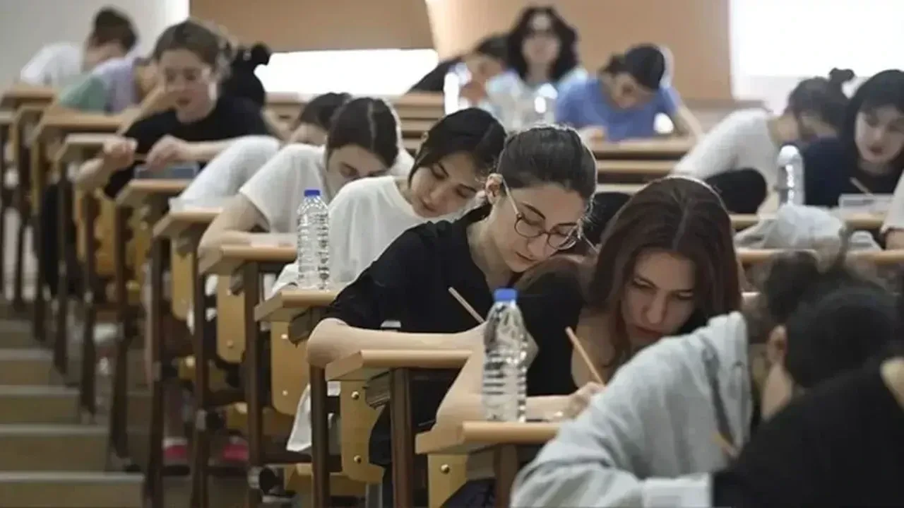 PISA 2025 sonuçları açıklandı! Türkiye'den tarihi başarı: İşte alan alan Türkiye’nin yeni sıralaması