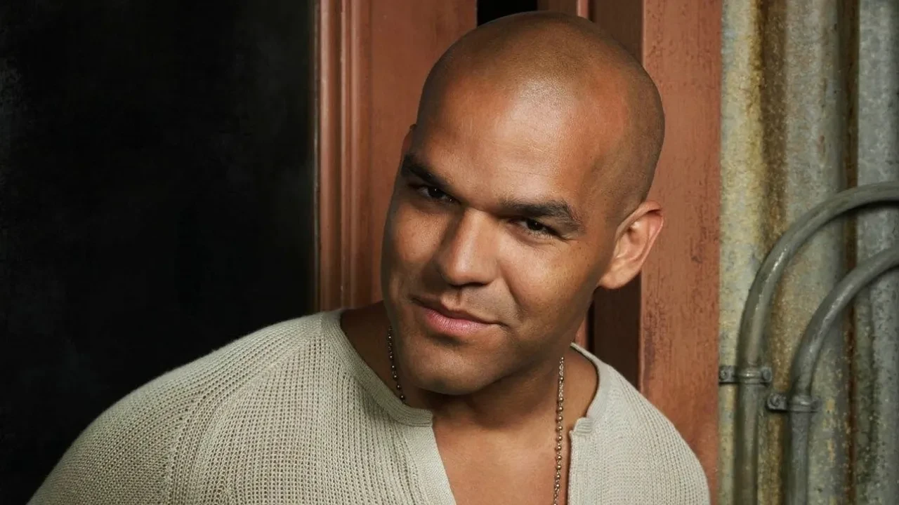 Prison Break dizisinin yıldızı Amaury Nolasco İstanbul'da! Serenay Sarıkaya ve Kaan Urgancıoğlu ile bir araya geldi