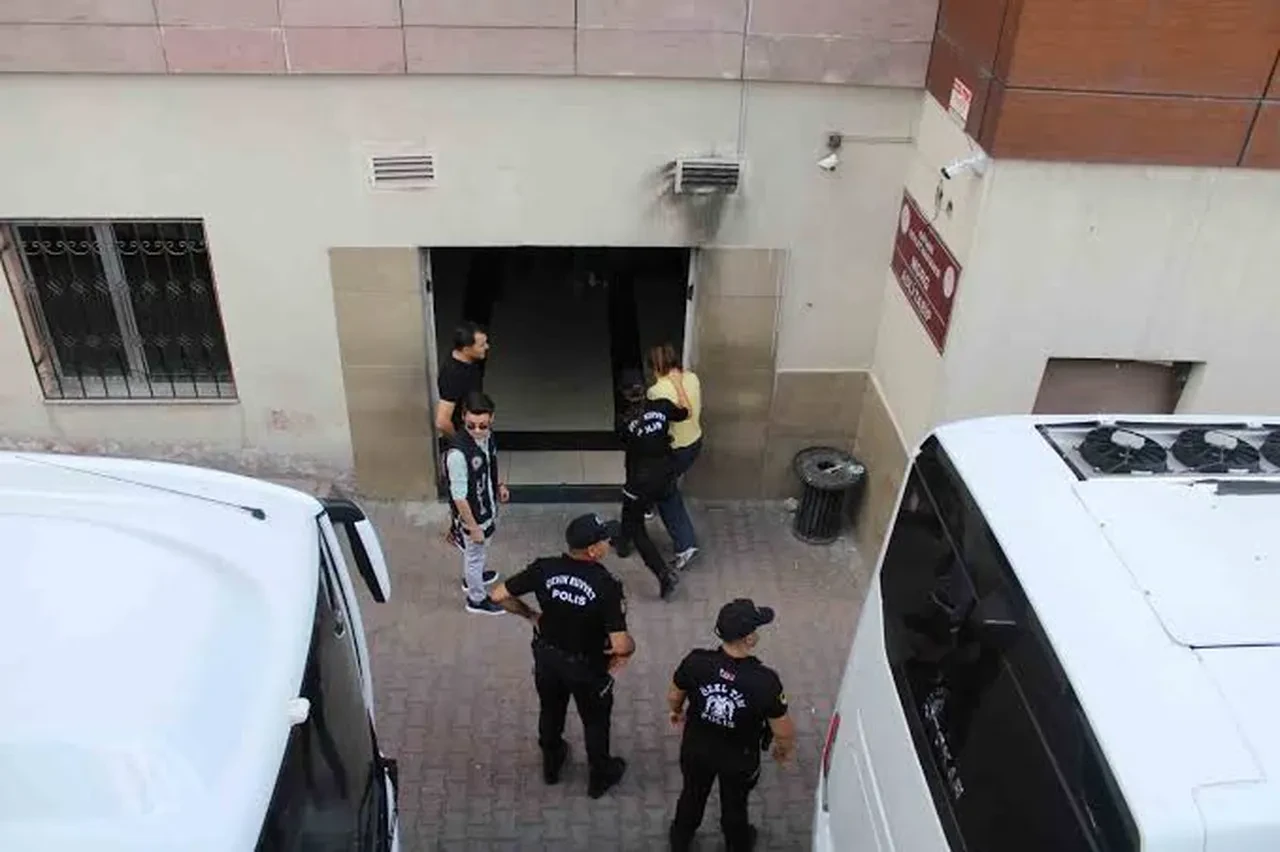 Şirinler suç örgütüne operasyon: 16 şüpheli tutuklandı