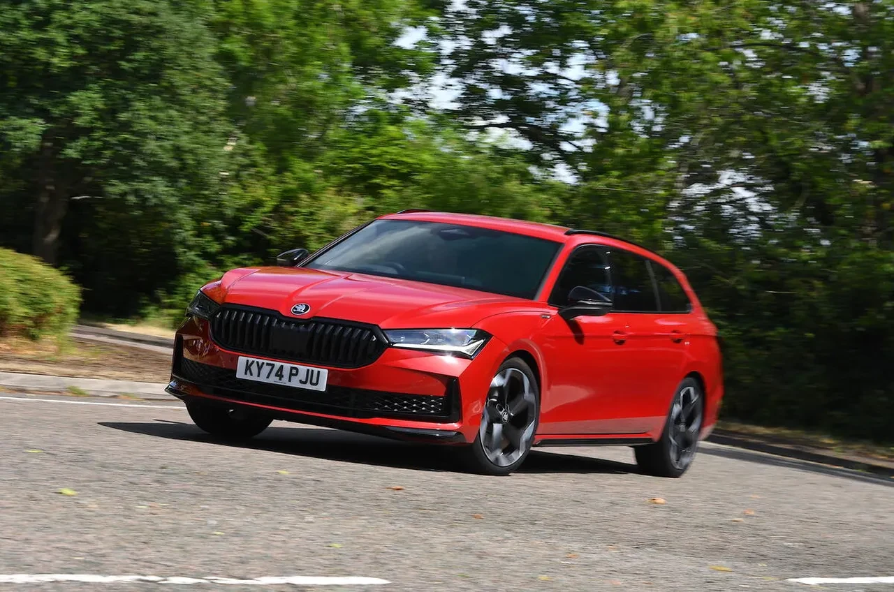 Skoda’da taşları yerinden oynatacak plan: Superb ve Octavia tek modele dönüşebilir