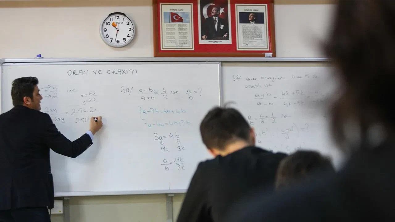 AGS öğretmen ataması 2026! MEB 20 bin öğretmen ataması yapılacak mı? Sınıf, Özel eğitim, okul öncesi ve din kültürü kontenjanları belli oldu mu?