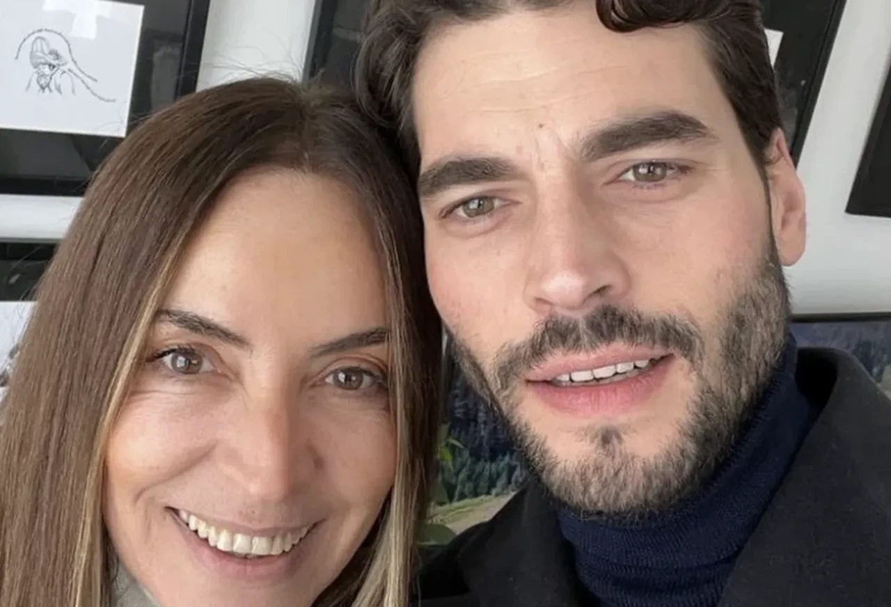 Aşk ve Taht’ın ilk bölümü Akın Akınözü’nün annesine ithaf edildi! Akınözü’nün annesini unutmaması dikkatlerden kaçmadı