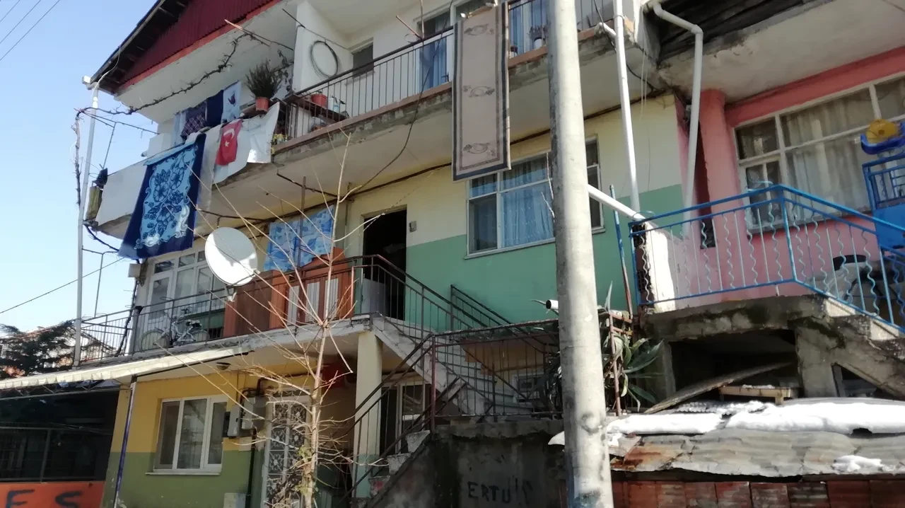 Banyoda doğurduğu bebeğini 9 kez bıçaklayarak katletmişti! Yargıtay cezayı bozdu