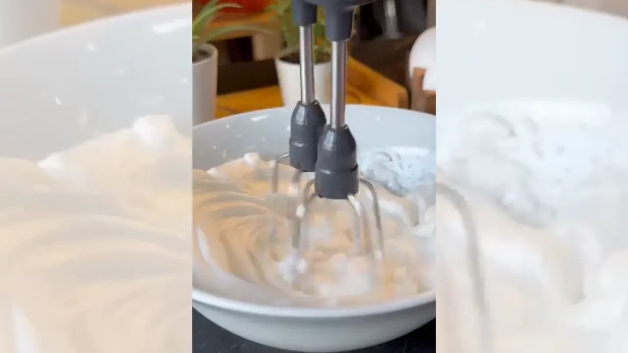 Bulut gibi kabarıyor, yiyen tarifini soruyor! İşte son dönemin popüler yumurtası