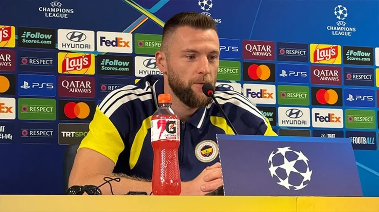 Fenerbahçe-Roma maçı öncesi İsmail Kartal'dan dikkat çeken sözler! Kötü haberi verdi