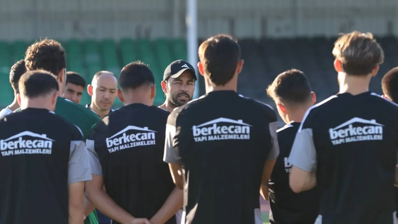 Kocaelispor'da Selçuk İnan'dan Galatasaray maçı açıklaması! "Puan almak çok kolay değil"