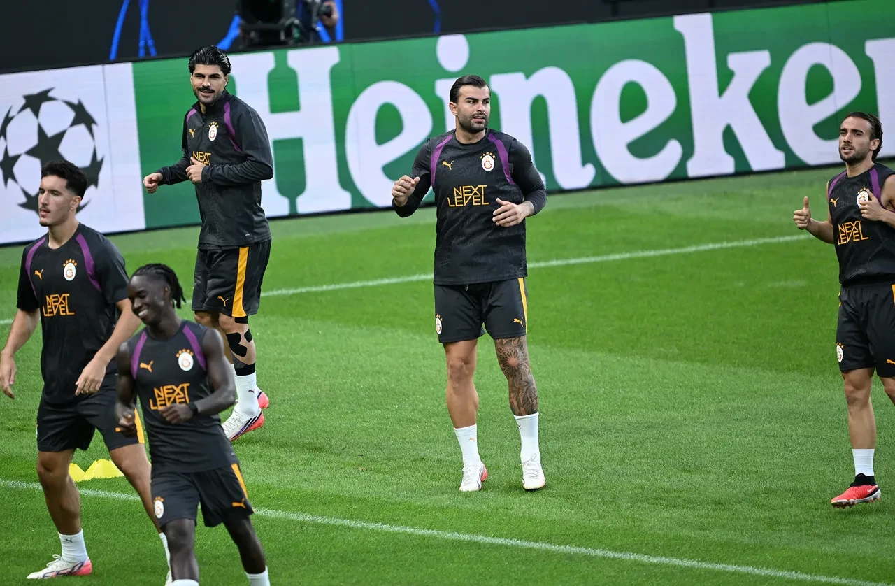 Okan Buruk'tan Sporting maçı öncesi sakatlık açıklaması: Nereden çıktı bilmiyorum