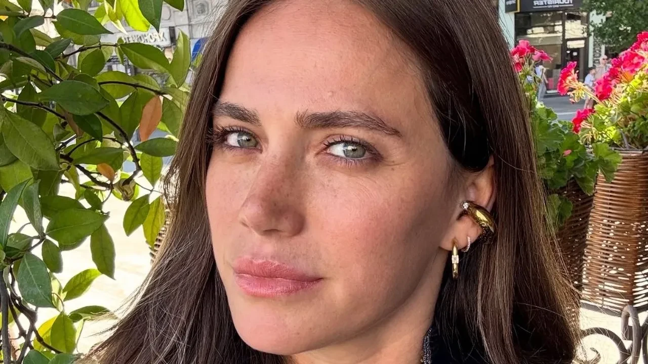 Oyuncu Ceyda Ateş 2 yıllık mücadelenin ardından ameliyat oldu! Hastane odasından ilk paylaşım