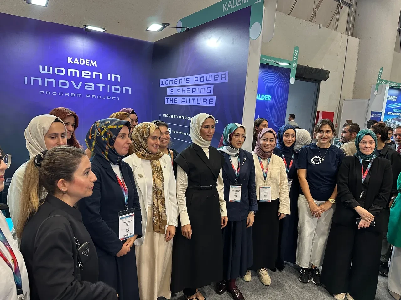 Yapay zekâ çağında kadınlar için kritik uyarı! Sümeyye Erdoğan Bayraktar: Gerçek dünyadaki ayrımcılık dijital dünyaya da yansıyor