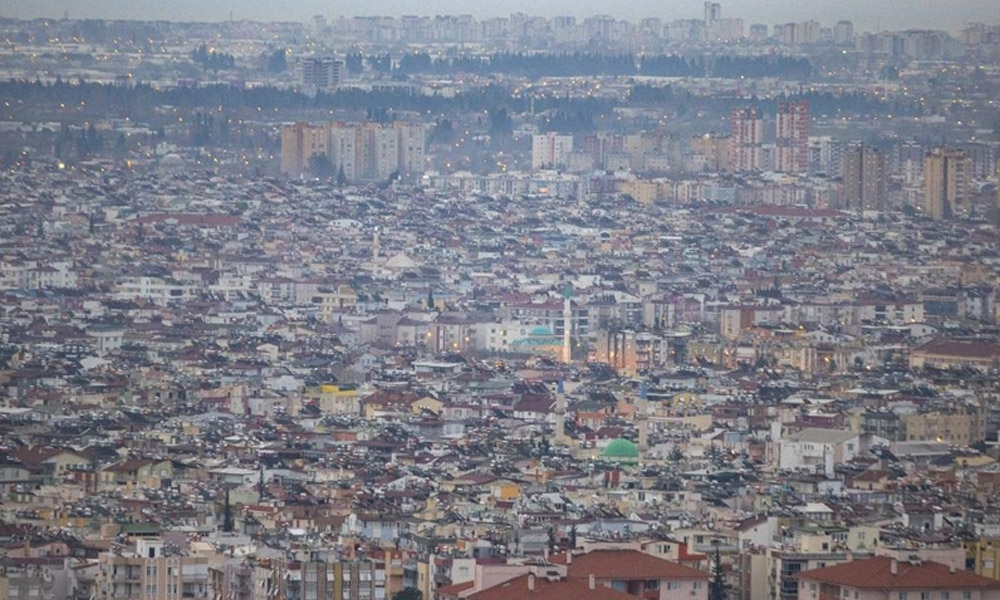 Gayrimenkul ve emlak brokeri Uğur Fer ise, Rusya ve Ukrayna arasındaki savaşın Antalya’da gayrimenkul sektörünün popüleritesini artırdığını söyledi.
