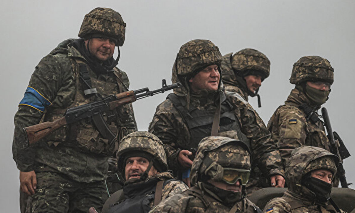 Gelen son bilgilere göre Rus ordusunun Kiev ve kuzey çevrelerden çekilip doğu ve güneye yöneldiği aktarıldı. Güneydeki Herson bölgesi ile Ukrayna'nın doğusunda, Rusya ile sınır hattındaki bölgeler hala Rus güçlerinin kontrolünde bulunuyor.