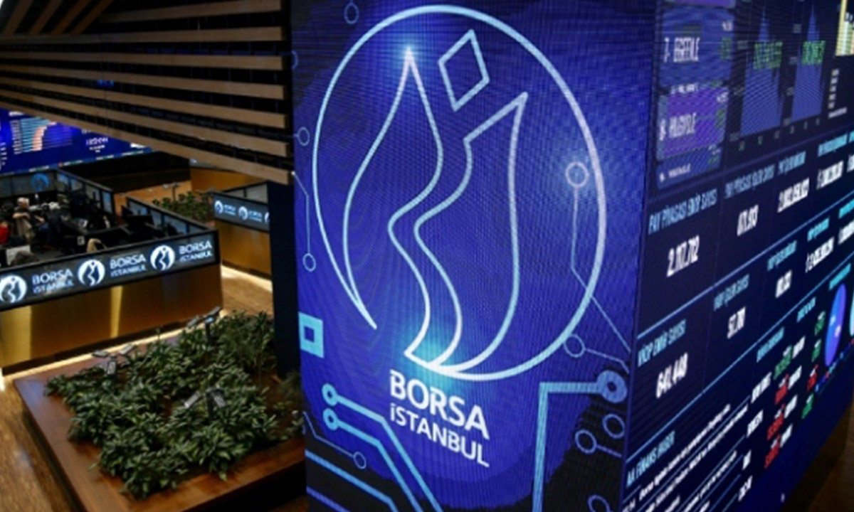 Piyasalardaki dalgalanmalara bağlı olarak Borsa İstanbul'da pozitif ayrışma devam etti.  Rekor kapanışlarla gündeme gelen Borsa İstanbul'da BIST 100 endeksi, 14,89 puan artarak 2.326,29 puandan kapandı.