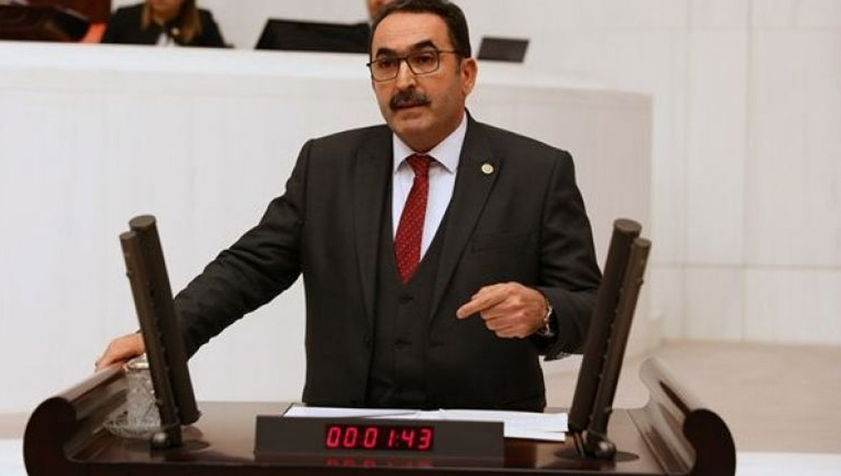 AK Parti Adana Milletvekili ve TBMM Tarım Komisyonu Üyesi Abdullah Doğru, emekliden çalışana her kesimi kapsayan müjdelerin haziran ayında duyurulacağını ifade etmişti. Doğru, “Cumhurbaşkanımız ve hükümetimiz olarak gıdaya ulaşmakta vatandaşın ulaşmasında en ufak sıkıntıya müsaade etmeyeceğiz. İşçimiz, asgari ücretlimize emeklimiz, memurumuza zam yaptık artan fiyatlarla ilgili maaşlarda erime oldu. Bu zamlardan daha fazlasını yapacağız. Hiç kimseyi enflasyona ezdirmeyeceğiz. Özellikle haziran ve hazirandan sonra bunu Cumhurbaşkanımız açıklayacak duyacaksınız. 20 senedir bu ülkeyi nasıl bu noktaya getirdiysek Cumhurbaşkanımız enflasyona da hiçbir vatandaşımızı ezdirmeyecek.” demişti.