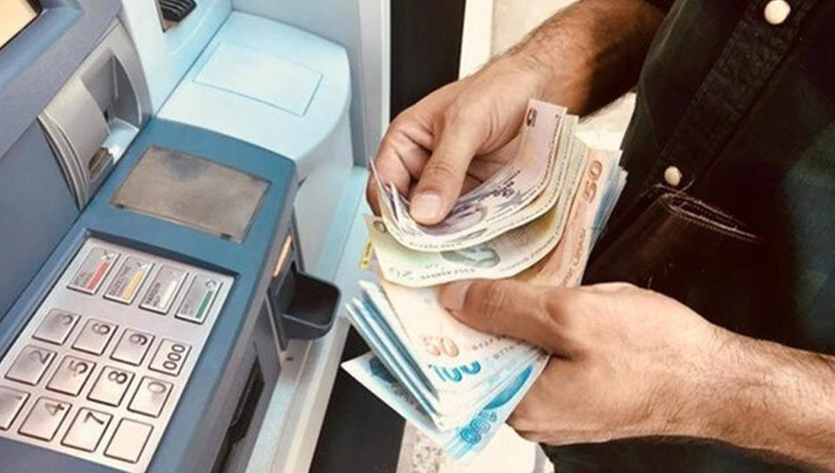 AK Parti kaynakları “Enflasyon oranında artırılırsa 1.100 lira olan ikramiye tutarı 1.500 TL civarına yükseltilecek. Tartışmaları bitirmek için genel bir kural getirilmesi ve enflasyon oranında artırılması daha doğru olacaktır. Böylece her yıl ayrı bir düzenleme yapılmasına gerek kalmayacak” değerlendirmesini yaptı.