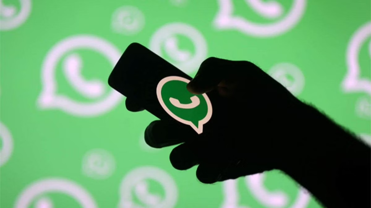 <p>Meta'nın mesajlaşma uygulaması WhatsApp, sahip olduğu durumlar özelliğiyle artık bir sosyal medya uygulaması gibi. Kullanıcılar, Instagram ve Snapchat'te olduğu gibi WhatsApp'ta da bir süredir durumlar paylaşabiliyor.</p>